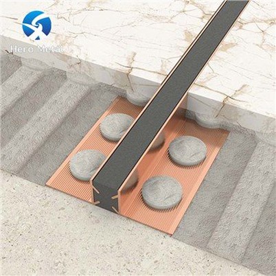 חיבורי תנועה בקירות תומכים