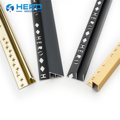 קישוט אריחי קרמיקה